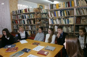 просмотр фильма, мы смерти смотрели в лицо, блокада ленинграда, подвиг,память, библиотека-филиал17 жукова, симферополь, республика крым, россия,