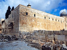 Паломники собрались в Иерусалиме на чудо Благодатного огня 