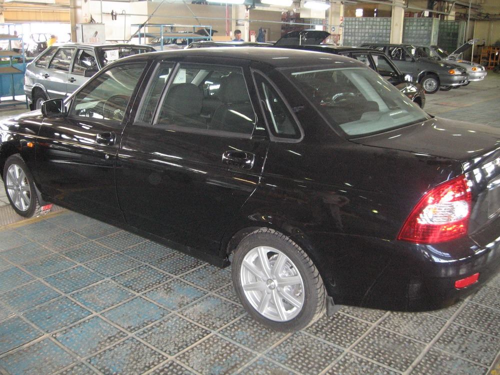 lada premier