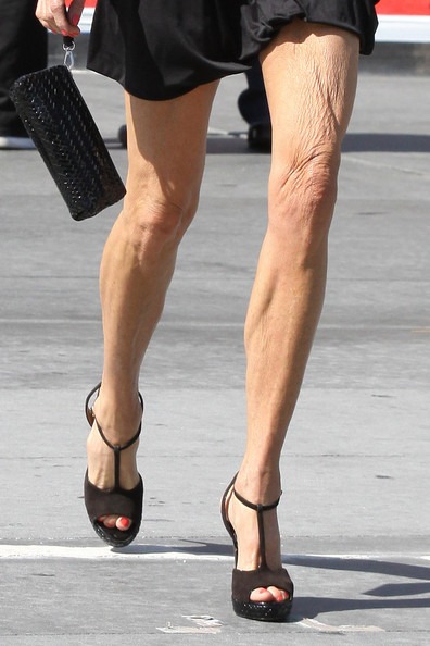 Дженис Дикинсон продемонстрировала свои морщинистые ноги Блогер Bellemonic на сайте Spletnik 