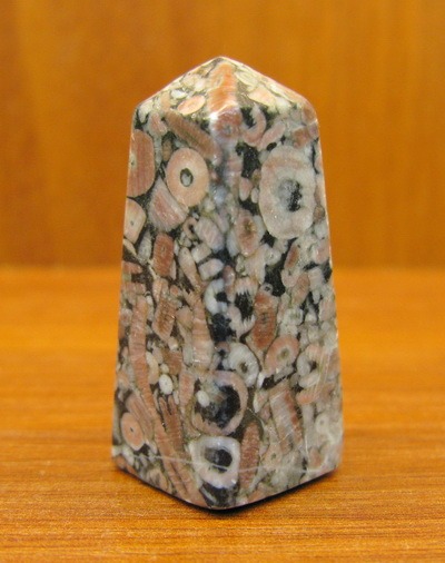 Энергия камней № 90 Криноидный известняк (обелиск) фото, обсуждение