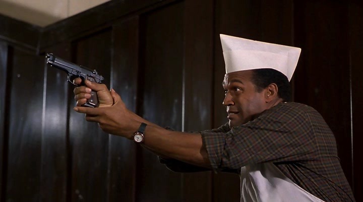 posmotret-onlayn-s-goliy-pistolet