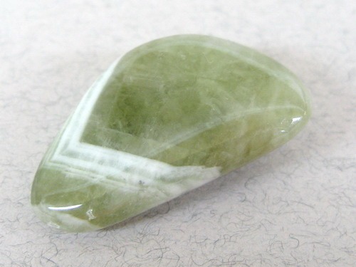 Энергия камней № 100 Празиолит (окатанный камень) фото, обсуждение