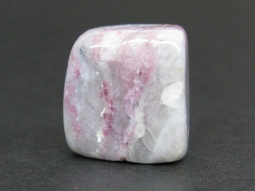 Энергия камней № 107 Кварц с рубеллитом (окатанный камень) фото, обсуждение
