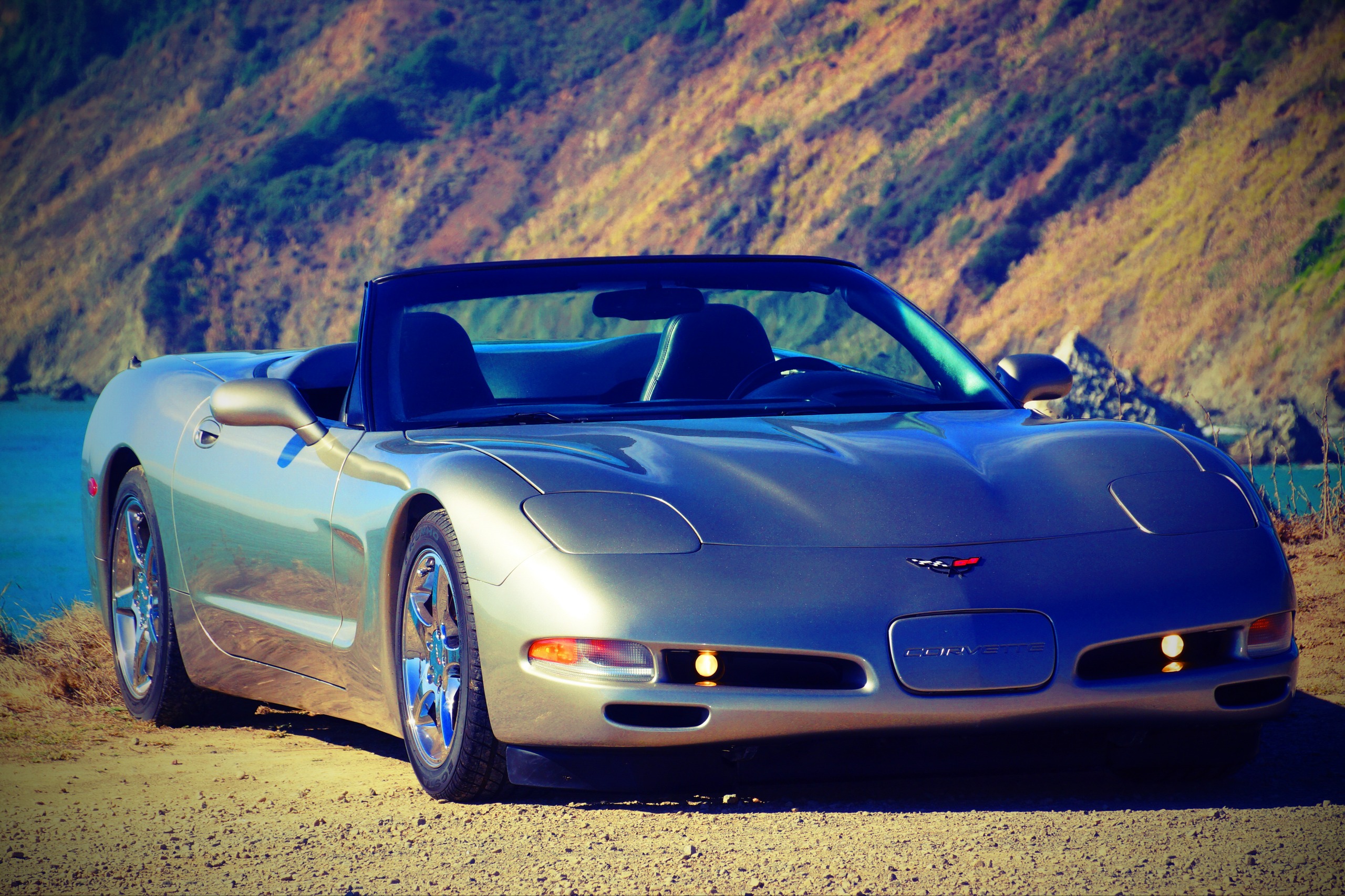 Chevrolet Corvette осень