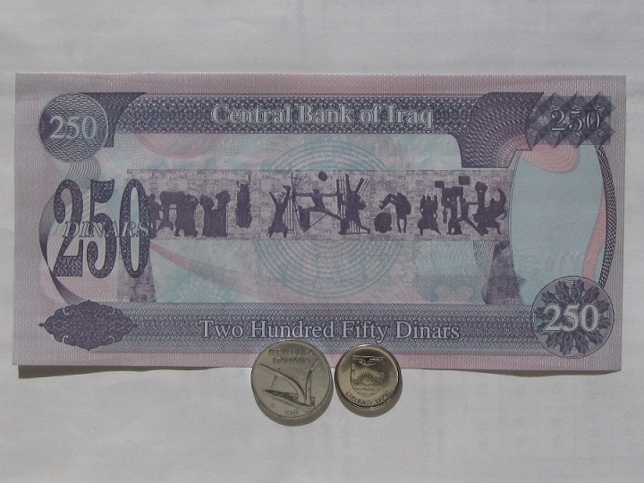 Монеты и банкноты №47  1 динар (Ирак), 5 центов (Кирибати) + 10 лир (Италия)