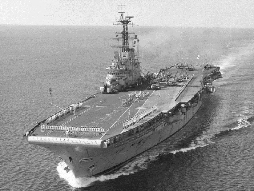HMS Albion R-07, дата и место неизвестно.