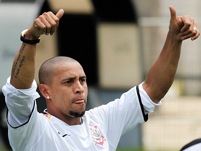 [center][img]http://4put.ru/pictures/max/97/298407.jpg[/img][/center]        ������� ������ � ���� 37 ��� ��������� � ���������� �������� ����� � ������ ������ ����� �� "����������". ������ ����� �������� ���� ��� ���������� � "����", �� �������� ��������� �������� ����. �� ������ ������, �����-�� ���� ���������� ����������� ���� ����� ������ �������. ����� ������������ ����� ����� � ���������� ������� � ����������� ����������, �� �� ����� ����������� �������, �� ����� �� ������ ��������� ������������� �����. �.������ ������ ��� "����������" � �������������� ������ ����, ����������� ��������� ����������� � �� ������� �� � ����� ���������. � �������� ������� �������� ����� ��� ���� �� ����� �������� �������� �� ����������������� ������. � ������� ������ ������������� �� ������ ������� �������� ������ ������������ ��� ������ ��������, ������� ������ � ���� �������. � ������� 8 �����, ������....��� �� ��� �� ����, �� ������� ������� ���������� ����� ���������. � ����� ������ �������, ��������. ��� ����������. [url=http://www.championat.ru/football/article-77998.html]���������[/url]