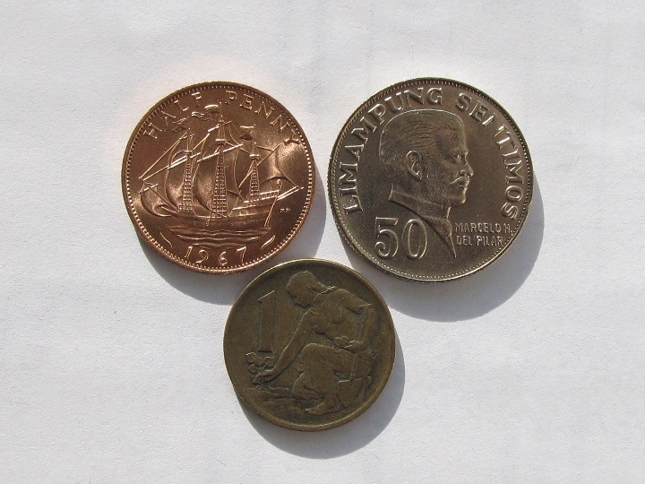 Монеты и банкноты №53  1/2 пенни (Великобритания), 50 сентимо (Филиппины)