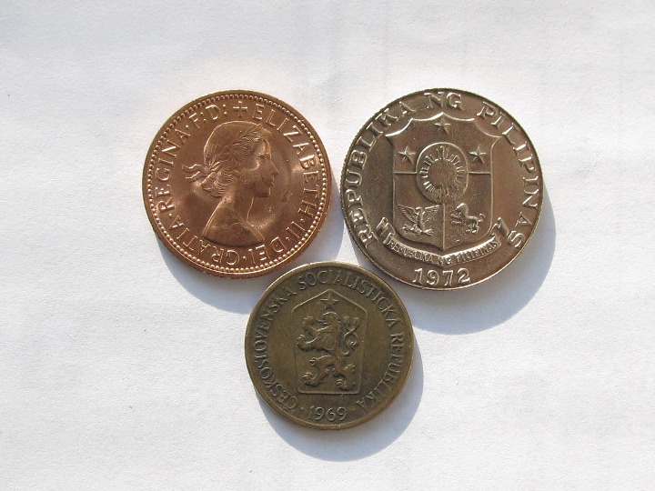 Монеты и банкноты №53  1/2 пенни (Великобритания), 50 сентимо (Филиппины)